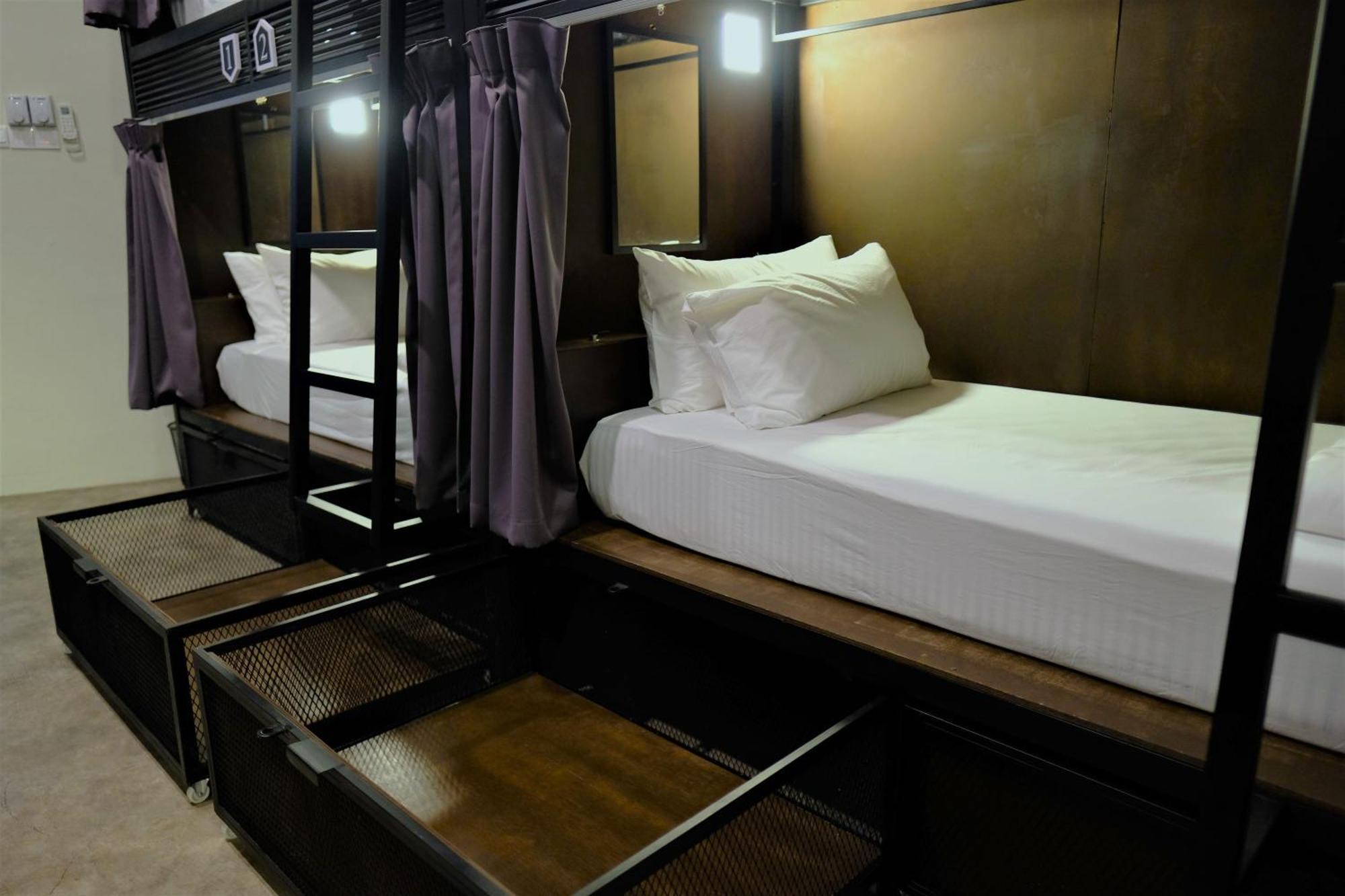 Sleep Here Hostel, Melaka Exteriör bild